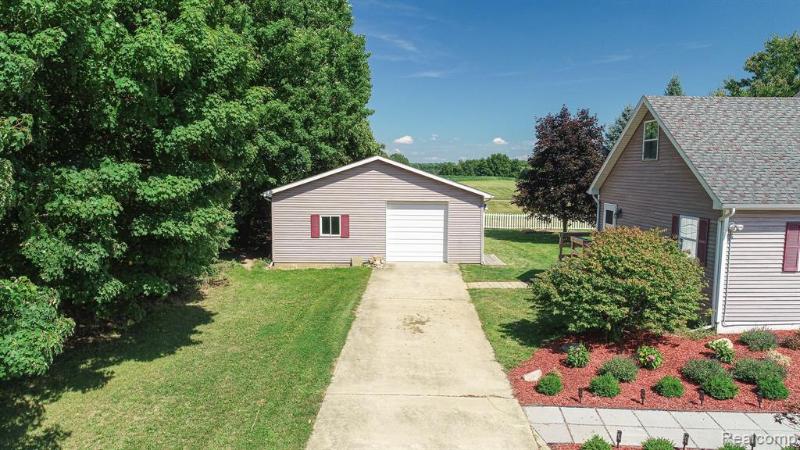 Listing Photo for 2528 N Lapeer Road