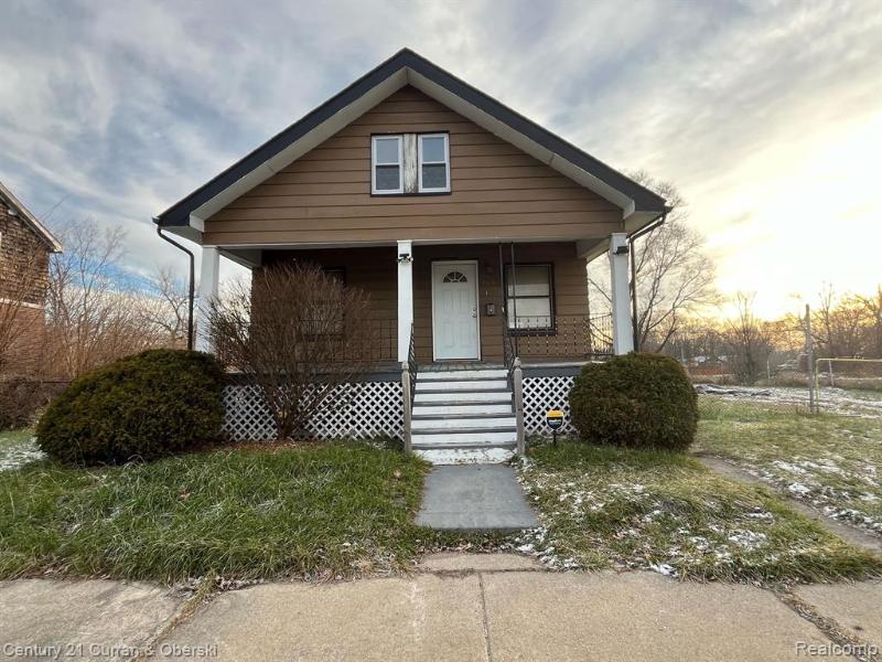 Listing Photo for 17520 Russell Street