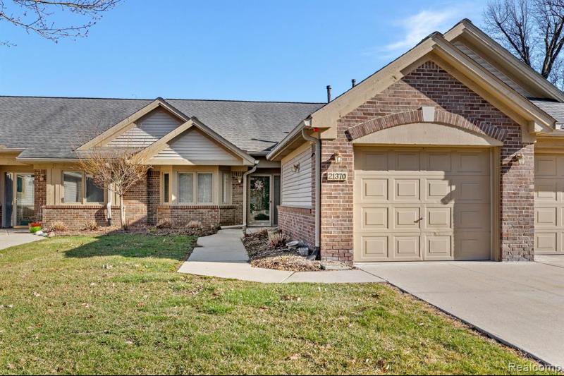 Listing Photo for 21370 Mulberry Court 57