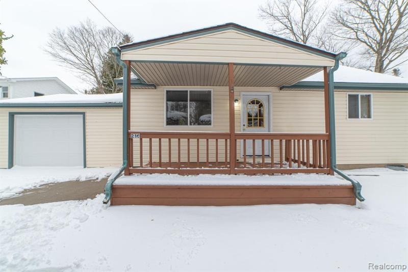 Listing Photo for 216 Pine Trail