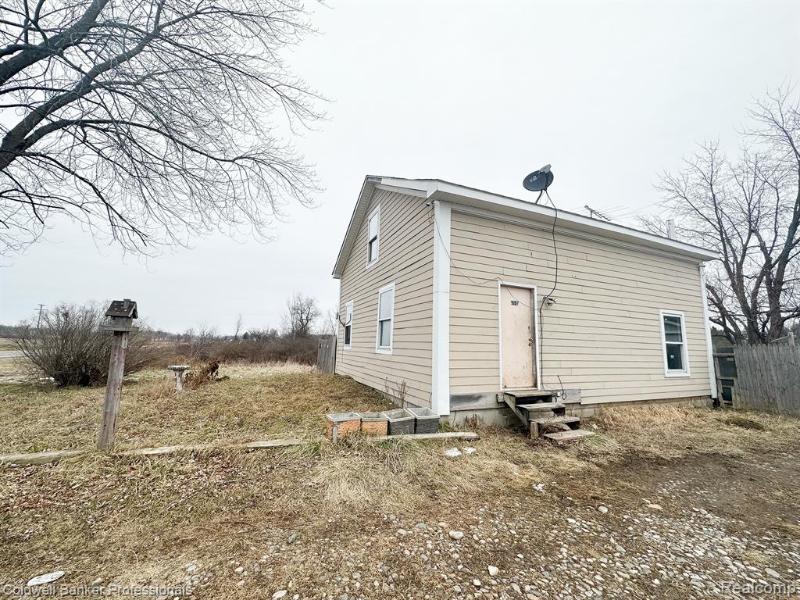 Listing Photo for 9460 N Lapeer Road