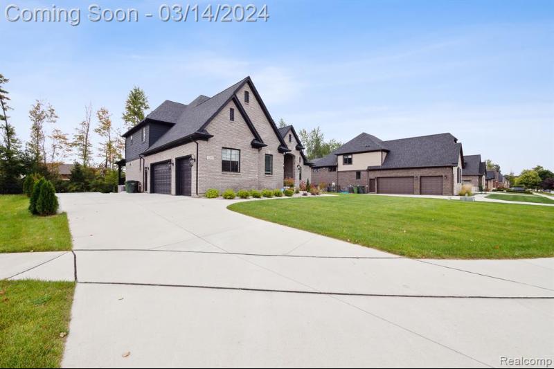 Listing Photo for 52870 Forest Grove
