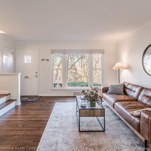 Listing Photo for 1039 N Old Woodward Avenue 7
