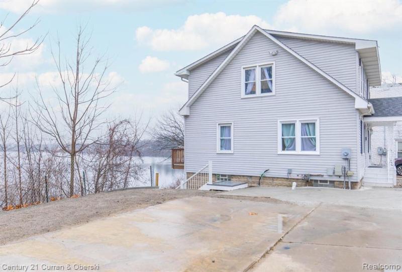 Listing Photo for 758 W Huron River Drive