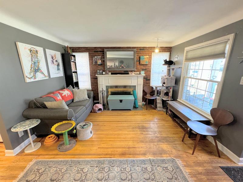 Listing Photo for 417 N Vermont Avenue