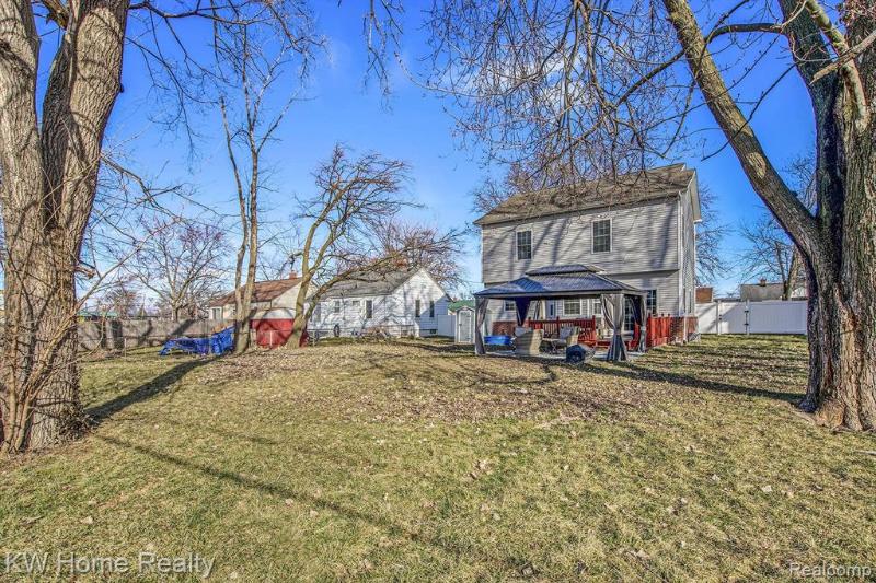 Listing Photo for 1082 Cora Street