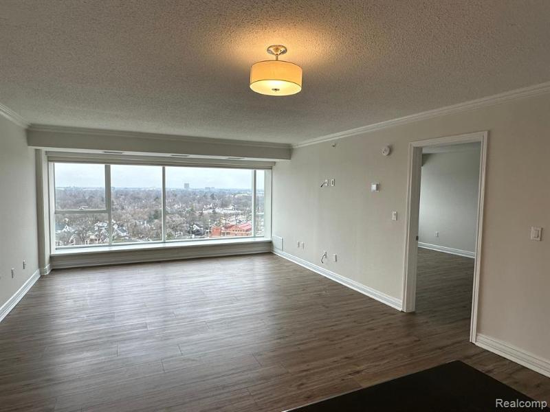 Listing Photo for 555 S Old Woodward Avenue 1204