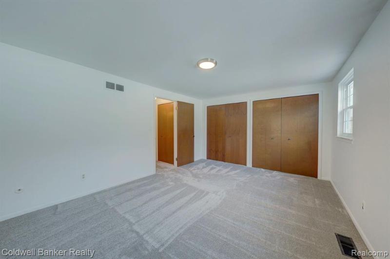 Listing Photo for 6651 Andersonville Road