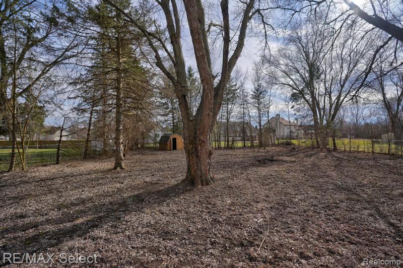 Listing Photo for 8199 W Carpenter Road
