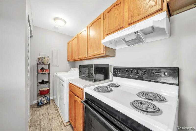 Listing Photo for 3211 Heatherstone UNIT D