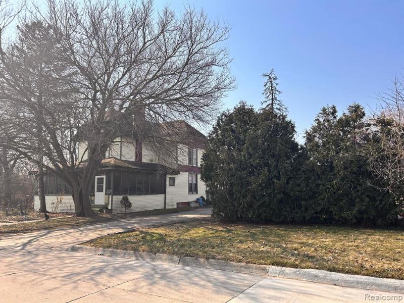 Listing Photo for 116 Floral Avenue