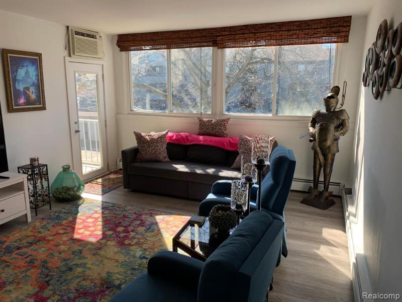 Listing Photo for 2419 Riverside Drive 303