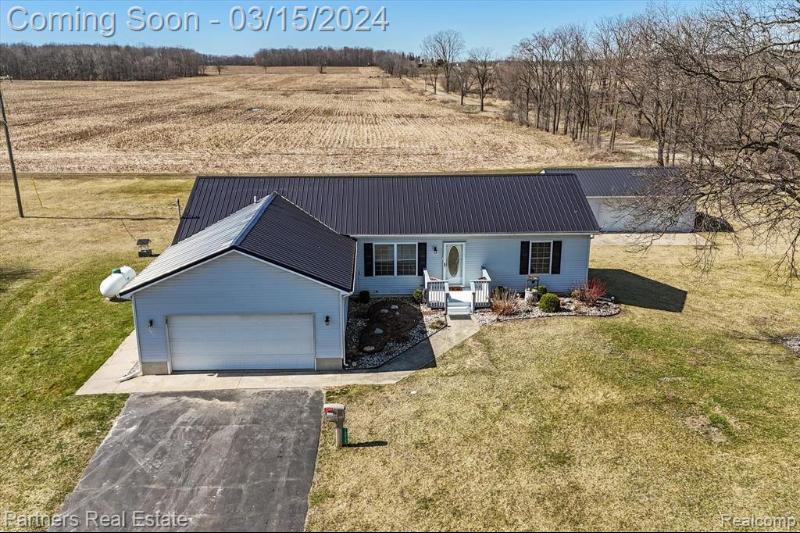 Listing Photo for 10459 N Fowlerville Road