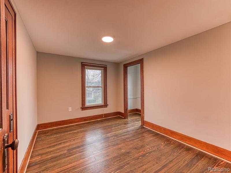 Listing Photo for 329 W 7th Street