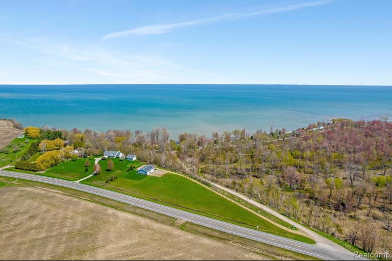Listing Photo for 6880 N Lakeshore Rd
