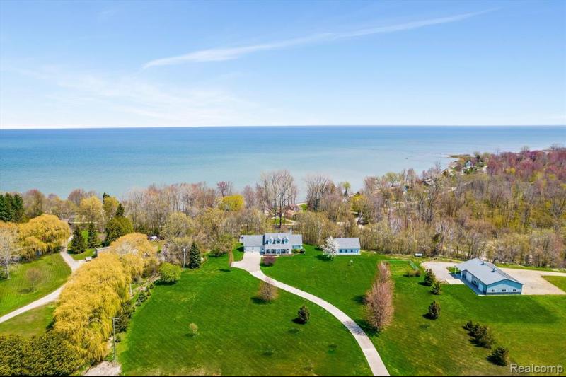 Listing Photo for 6880 N Lakeshore Rd