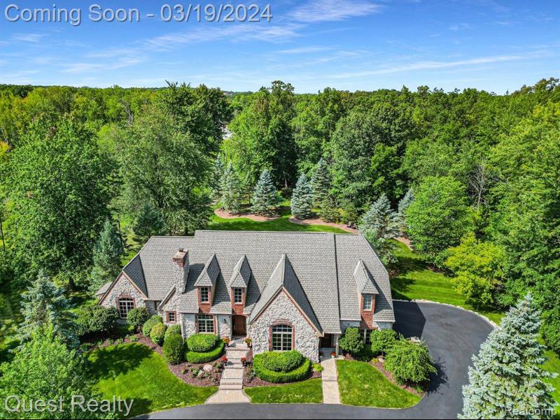 Listing Photo for 8242 Pine Hollow Court