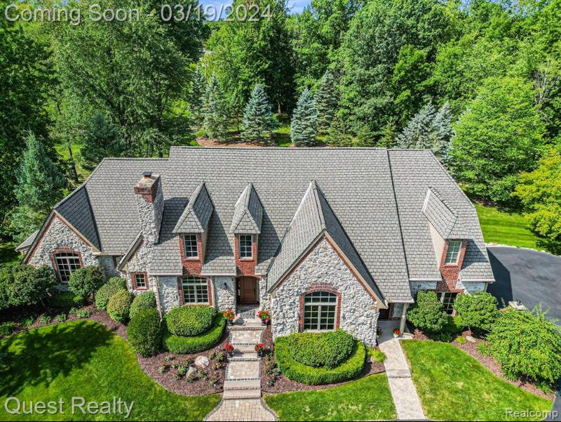 Listing Photo for 8242 Pine Hollow Court