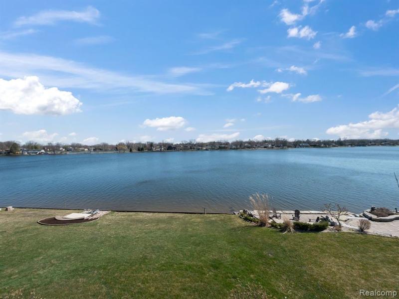 Listing Photo for 4864 Driftwood Drive