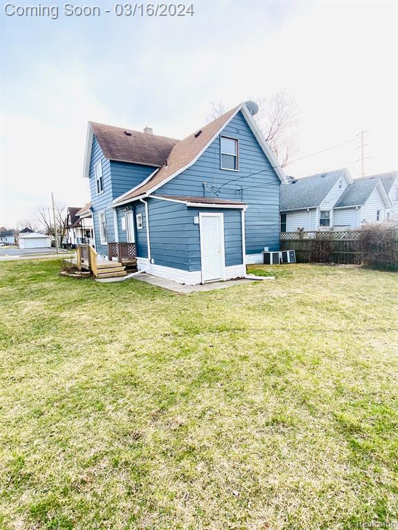 Listing Photo for 242 Ford Avenue