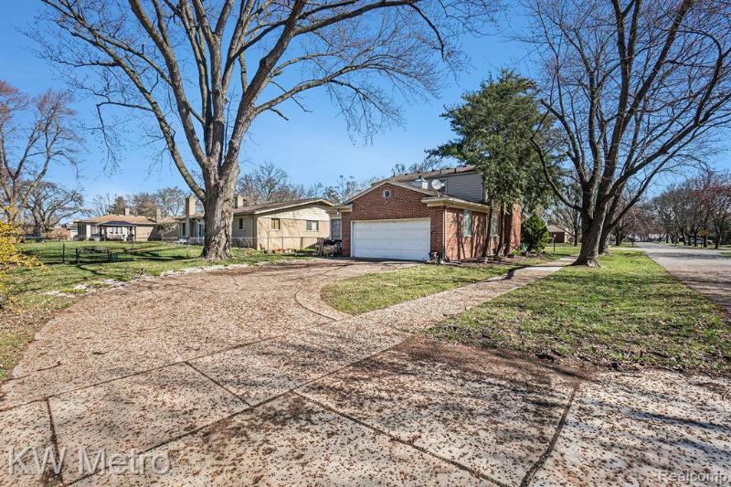Listing Photo for 28811 Lathrup Boulevard
