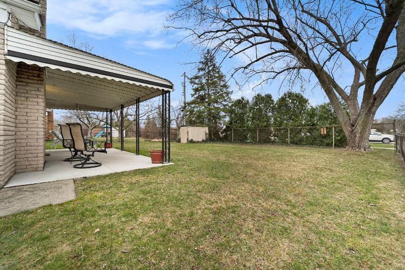 Listing Photo for 2704 Berkshire Drive