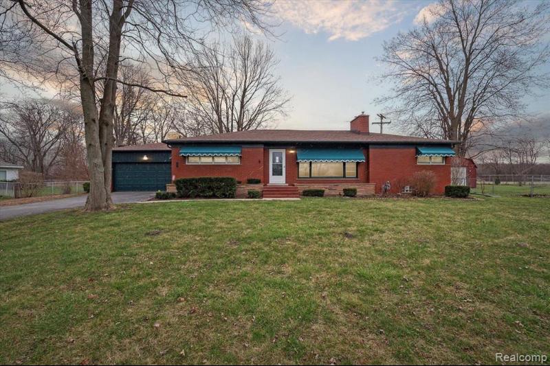 Listing Photo for 27627 W Huron River Drive