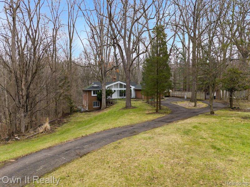 Listing Photo for 24414 Edgemont Drive