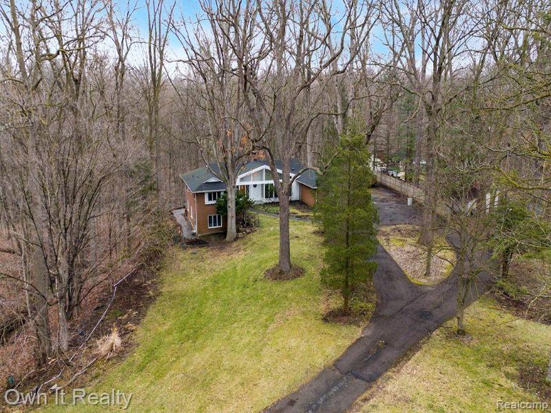 Listing Photo for 24414 Edgemont Drive