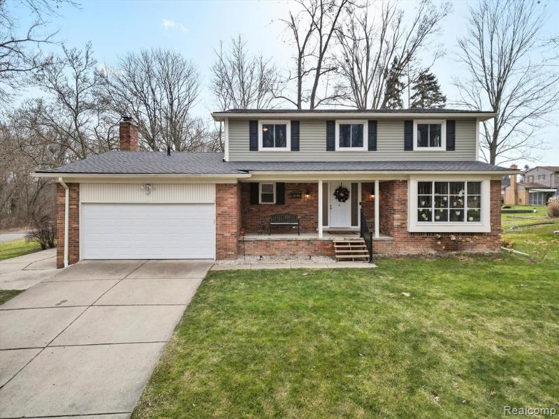 Listing Photo for 8546 Southfield Drive