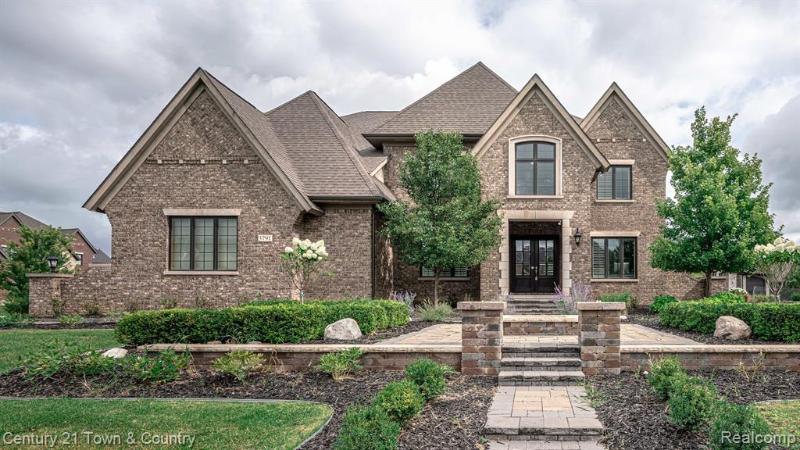 3791 Piccadilly Drive, Rochester Hills