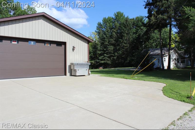 Listing Photo for 10792 Frankfort