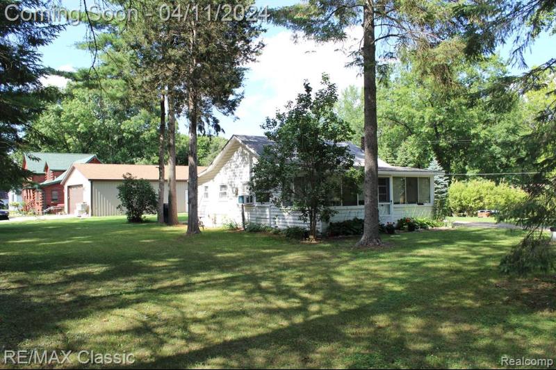 Listing Photo for 10792 Frankfort