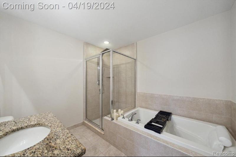 Listing Photo for 14789 N Park Drive 18