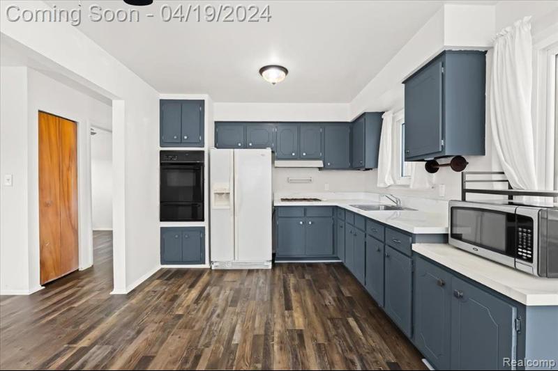 Listing Photo for 7225 Superior