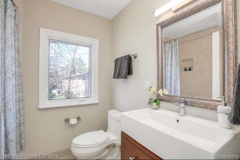 Listing Photo for 1029 N Old Woodward Avenue