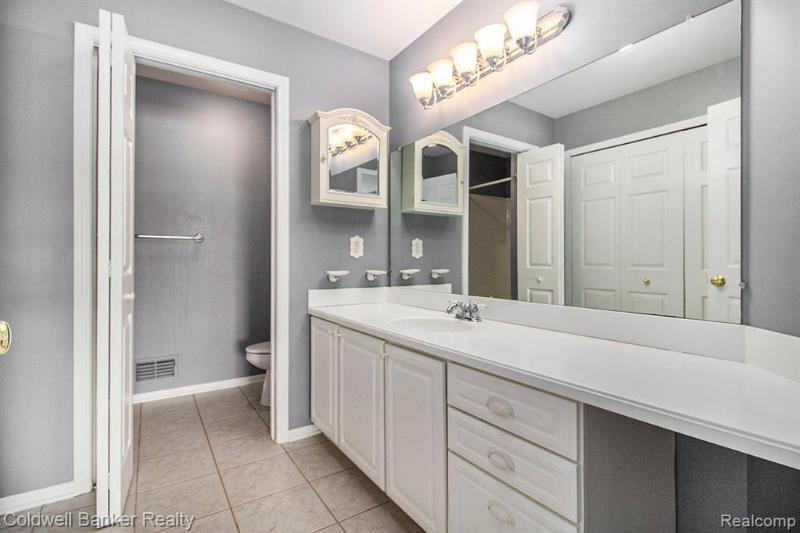 Listing Photo for 2771 Riverside Drive 32