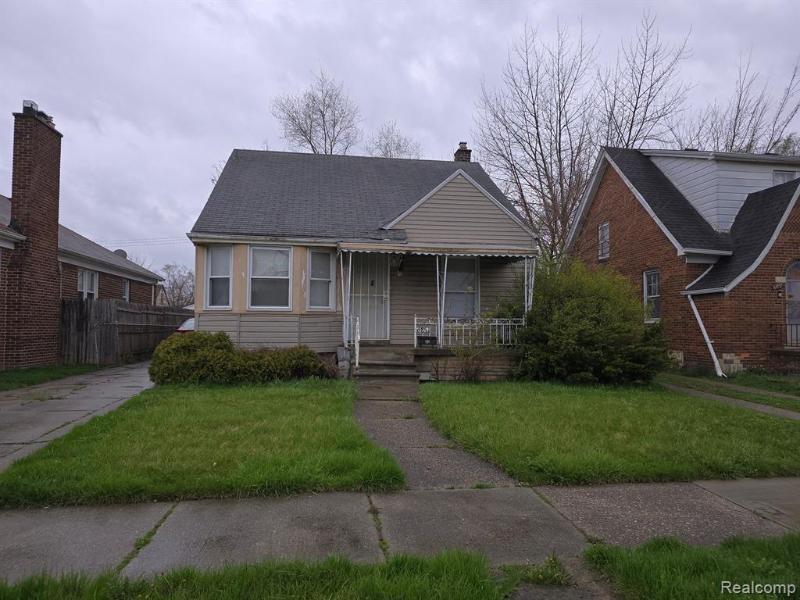 Listing Photo for 6851 Greenview Avenue