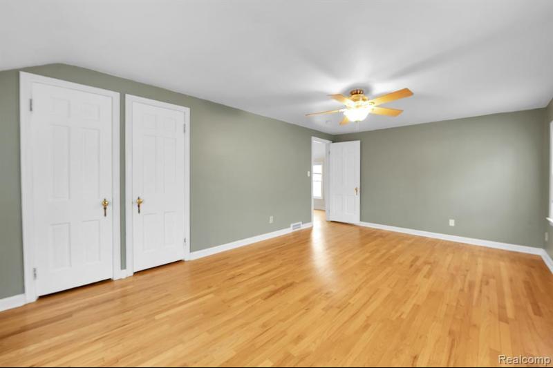 Listing Photo for 909 Columbia Road