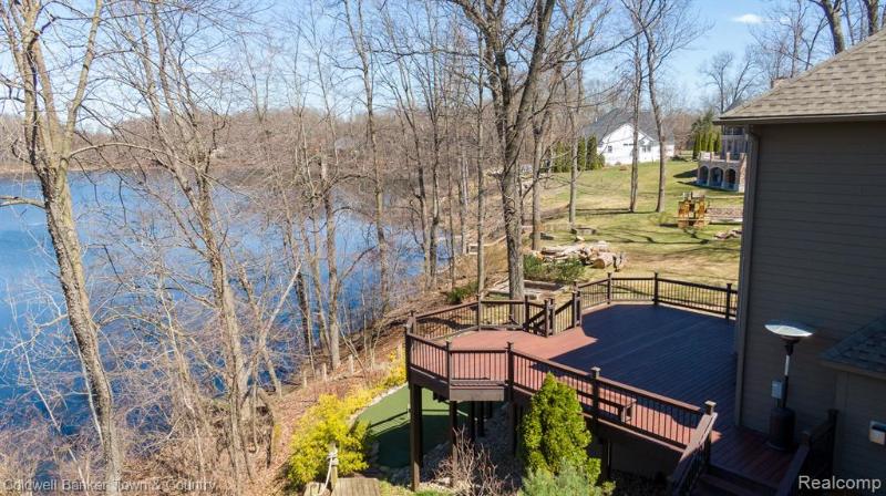 Listing Photo for 4719 Lakeshire Drive