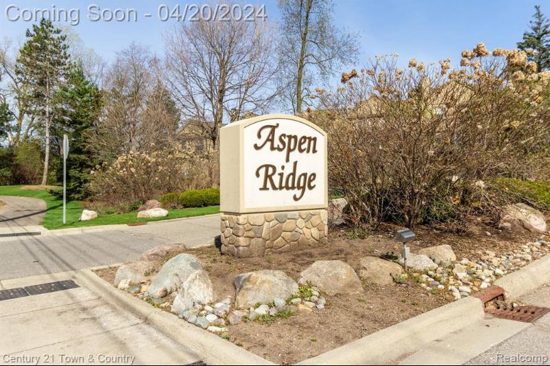 Listing Photo for 6386 Aspen Ridge Boulevard 8