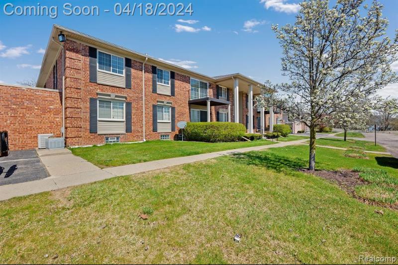 Listing Photo for 6145 Orchard Lake Road 201