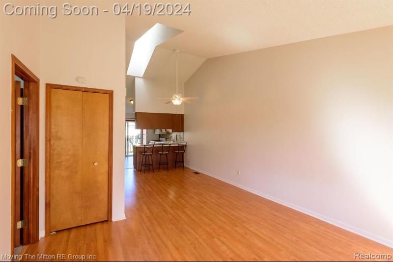 Listing Photo for 33110 Woodworth