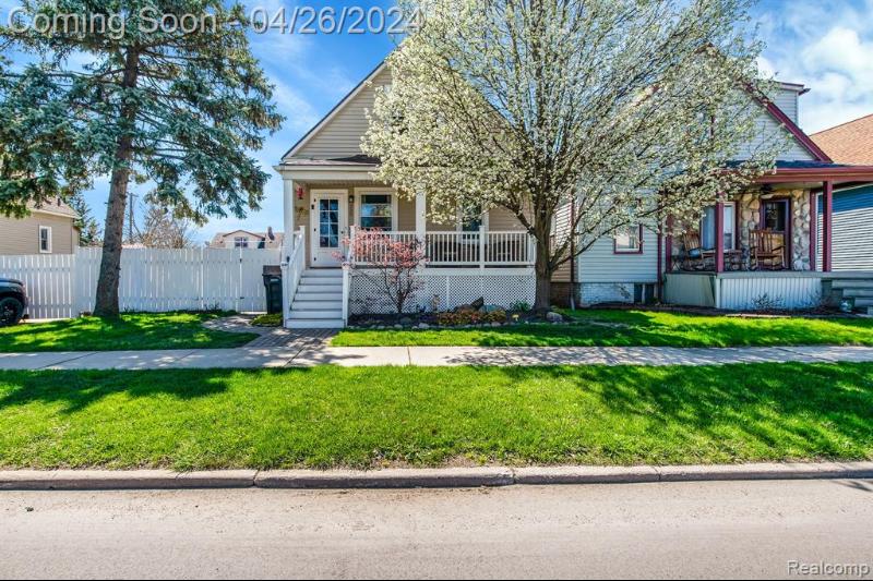Listing Photo for 359 Ford Avenue
