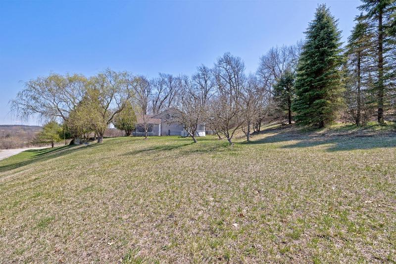 Listing Photo for 973 N Ortonville Road