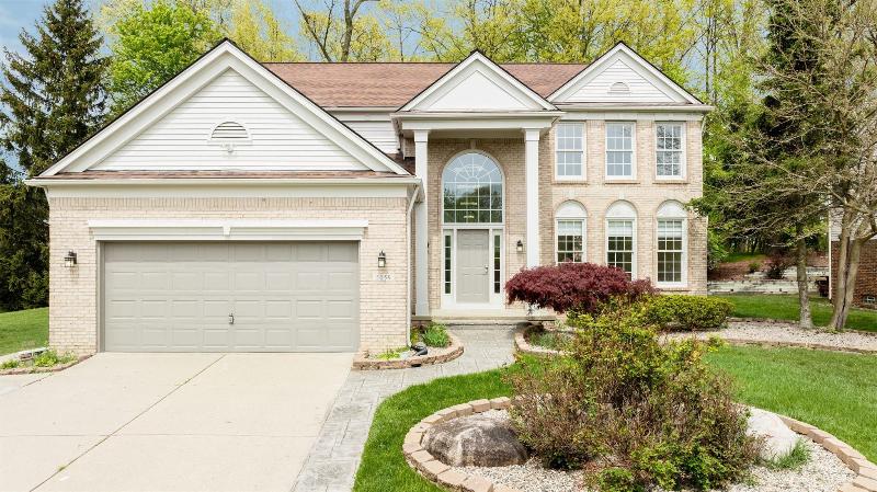 5059 Cherry Blossom Circle, West Bloomfield