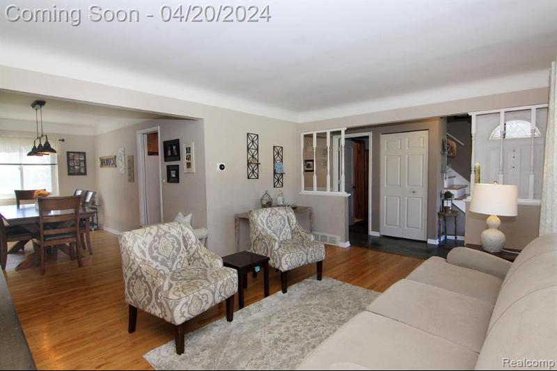 Listing Photo for 350 N Manitou Avenue