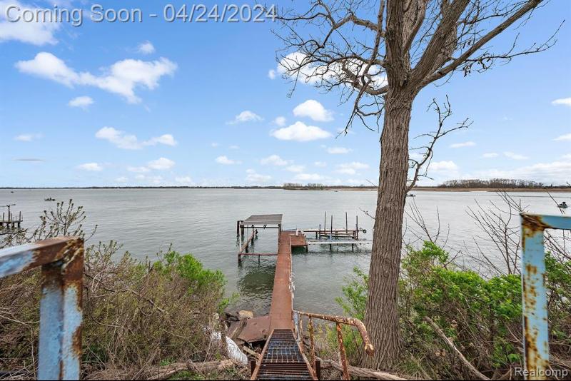 Listing Photo for 23772 East River Road