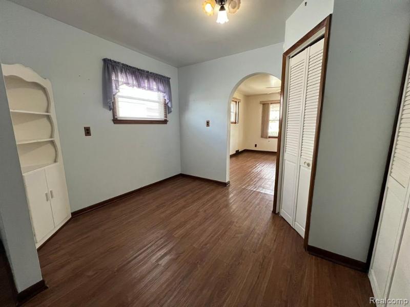 Listing Photo for 420 W Lincoln Avenue