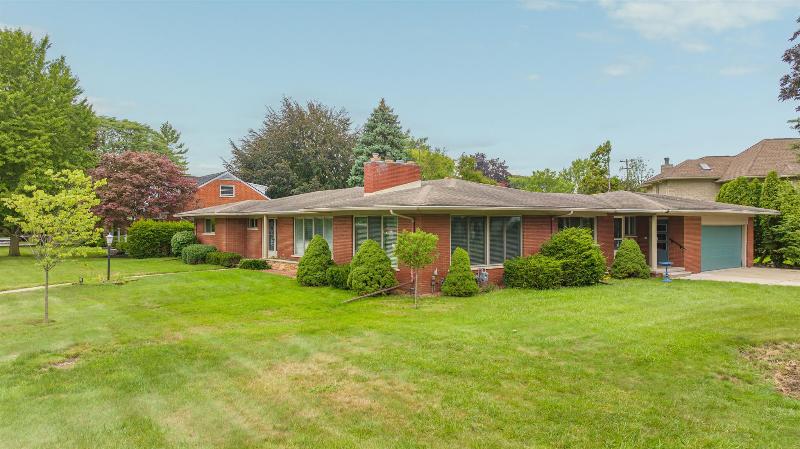 Listing Photo for 60 Moorland Drive